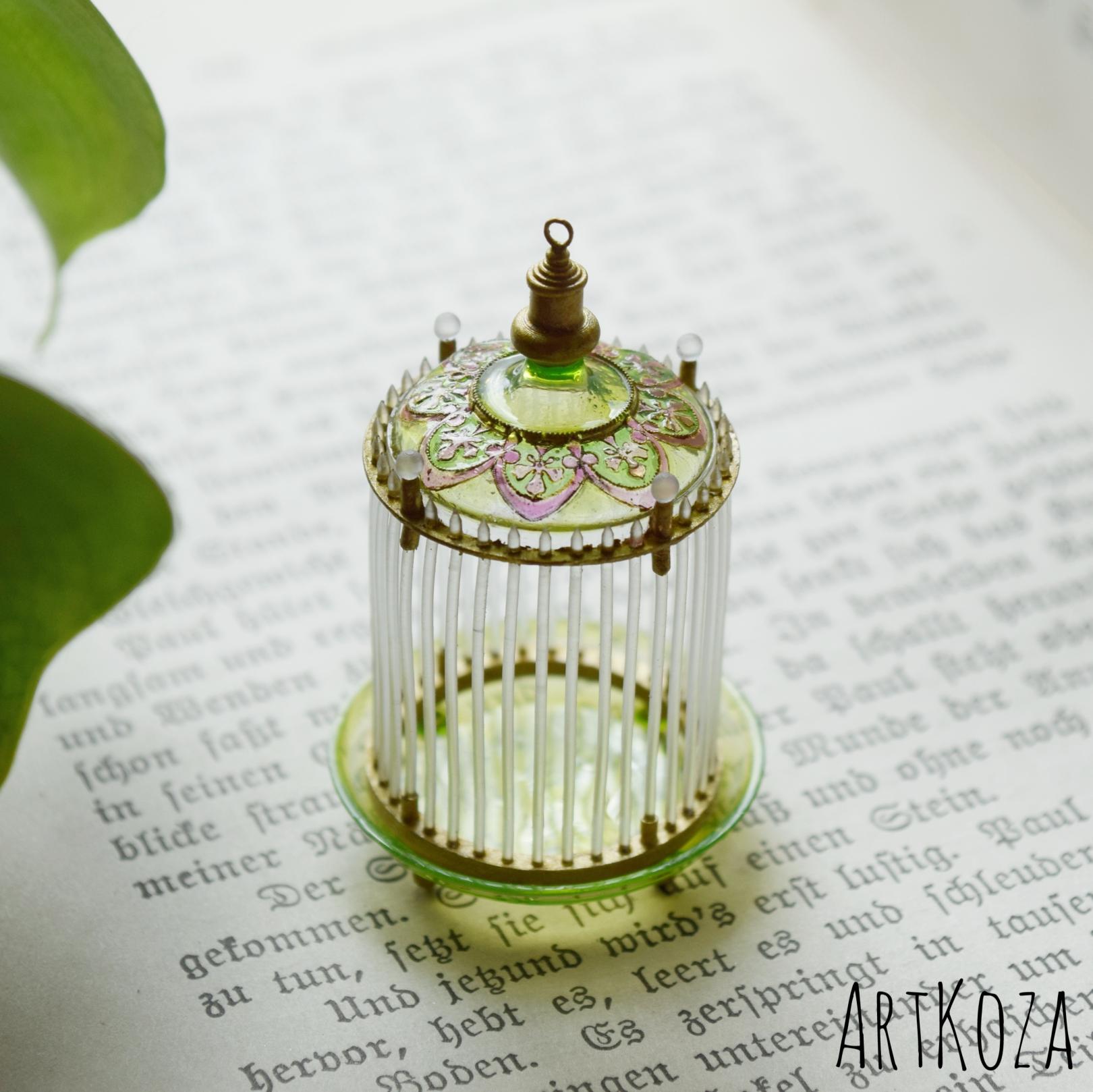 3D Glass Itatian birdcage with pattern Light green